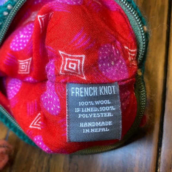 Lucette Collection French Knot zip pouch 100% wool Dream rainbow zip bag - Picture 5 of 8